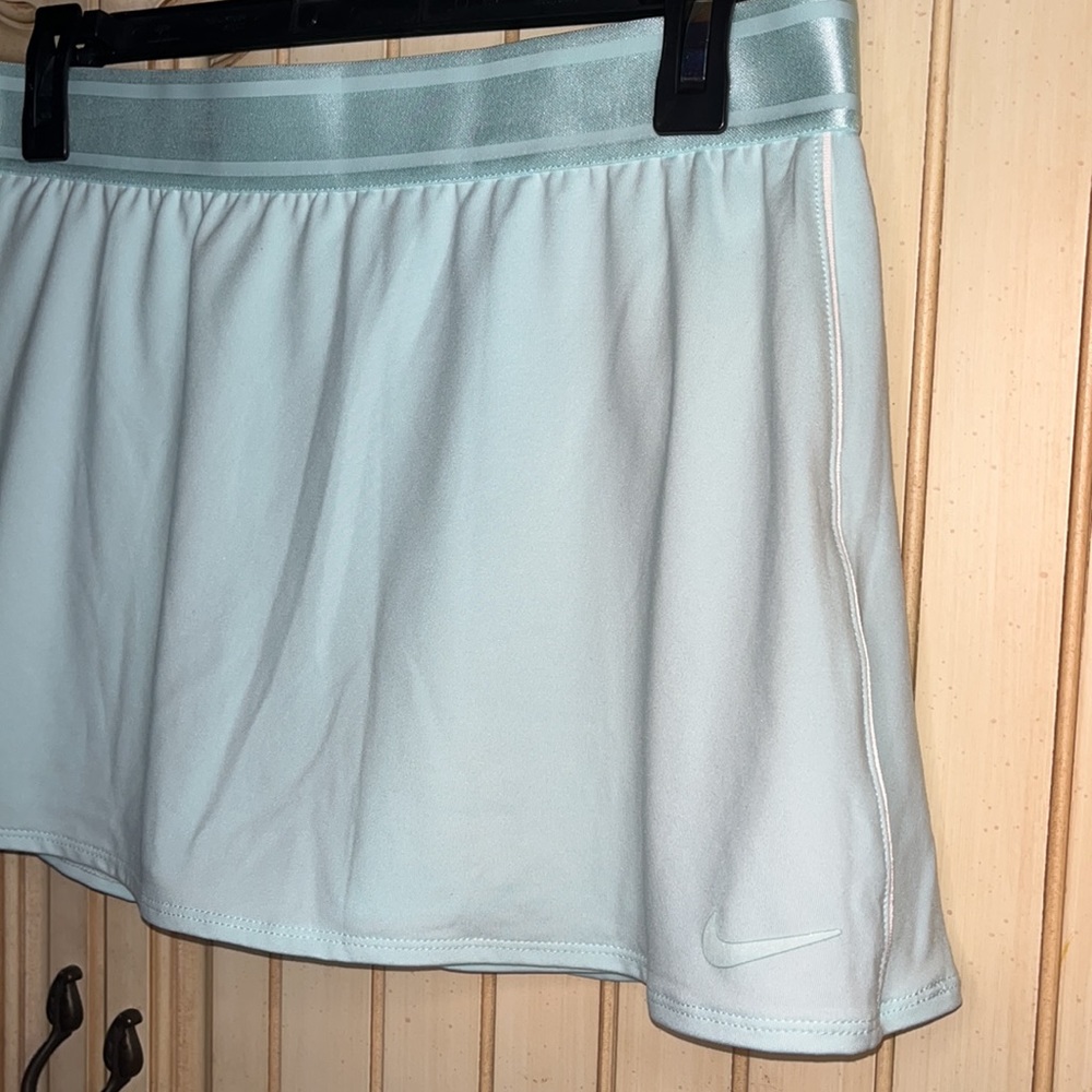 Nike Mint Green Skort (M) - Picture 2 of 8